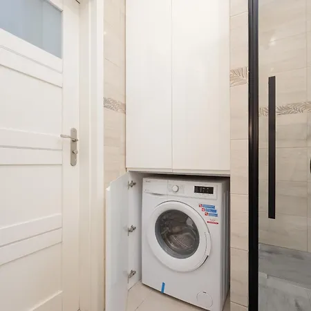 Nowoczesny Z Parkingiem Mokotow By Renters Apartment